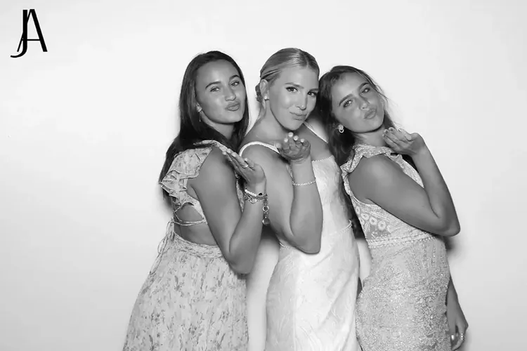 Home 30 Party Photo Booth Rental NYC - Birthday Celebration